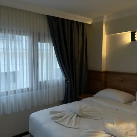 Green Star Pera Hotel apartamentowy 4*